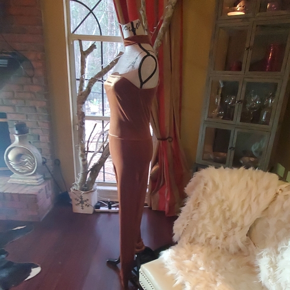 Velvet Jumpsuit - Picture 4 of 8